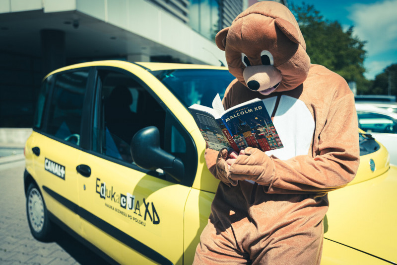 Canal+ planuje serial "Eskapada XD" – kontynuację "Emigracji XD" i "Edukacji XD"