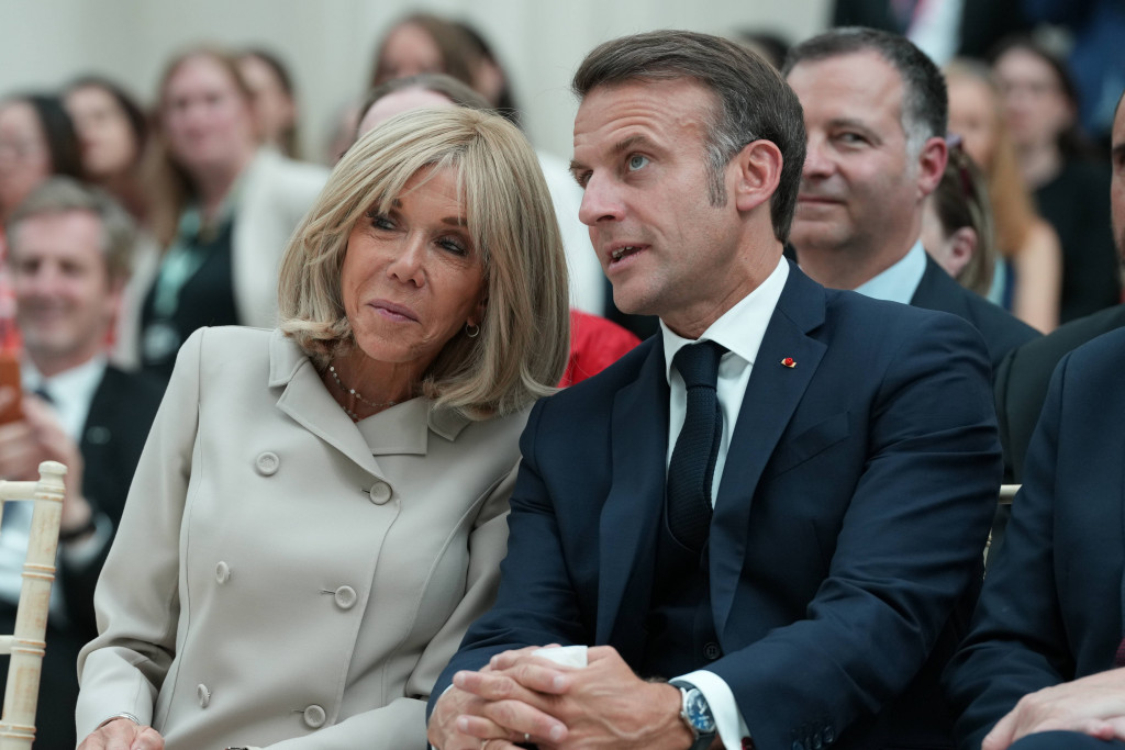 Emmanuel Macron pozywa amerykańską podcasterkę za zniesławienie żony