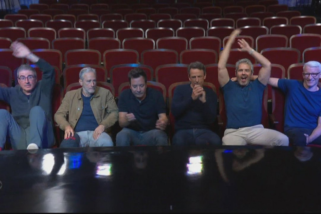 Konkurenci wspierają Stephena Colberta i piętnują likwidację jego programu jako przejaw strachu przed Trumpem