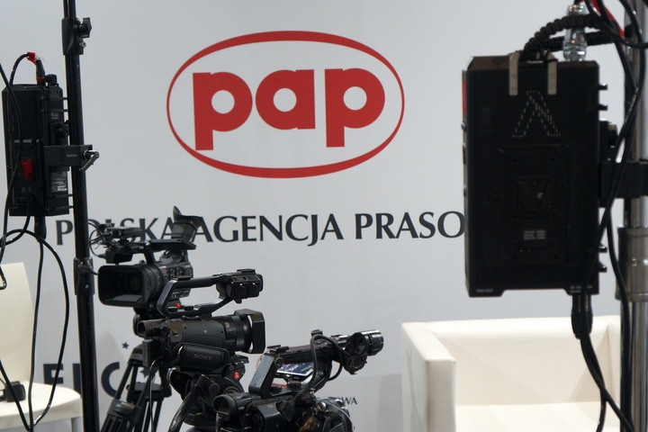 PAP wprowadza do swojego modelu fact-checkingu materiały multimedialne