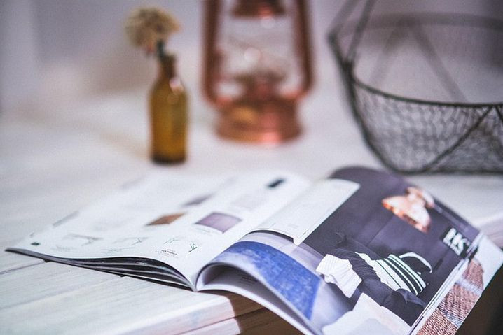 Miesięczniki dla kobiet prześcigają się w oferowaniu wydań z kilkoma okładkami