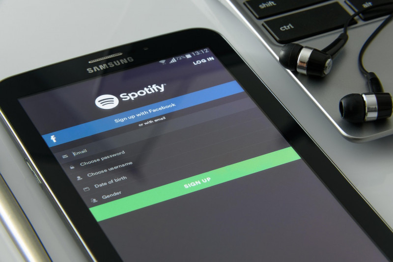 Spotify wprowadza funkcję przesyłania wiadomości do innych użytkowników