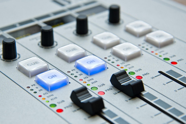 KRRiT przyznała częstotliwości Radiu Kwidzyn, Radiu Zawiercie 96,4 FM i Radiu Calisia 89,9 FM