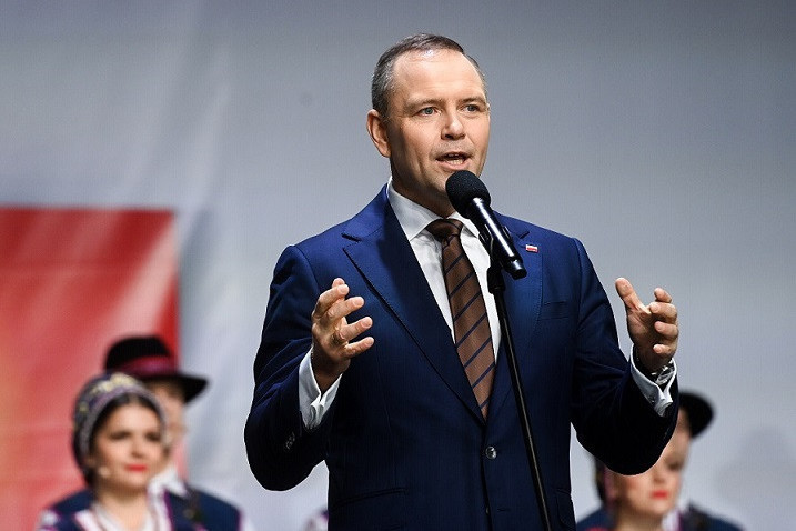 Niezalezna.pl twierdzi, iż Onet chciał mediacji z Nawrockim. Prawnik Onetu zaprzecza