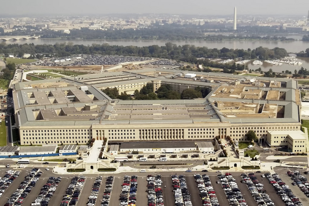 Pentagon po protestach łagodzi zasady współpracy z akredytowanymi mediami