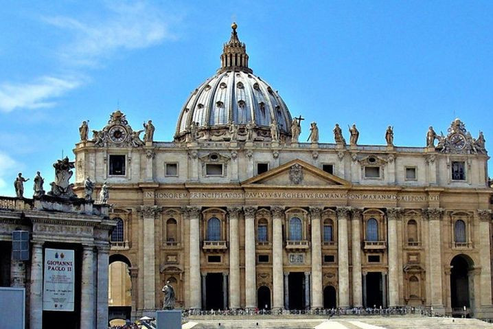 Watykan włącza polski do grupy siedmiu języków swojej komunikacji medialnej