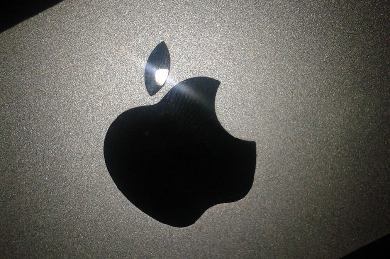 Apple bliski przekroczenia 4 bln dol. kapitalizacji rynkowej. Dobra sprzedaż iPhone'a 17