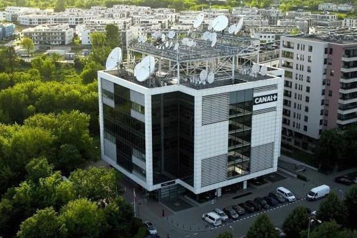 Platforma satelitarna Canal+ wyłączyła stacje Polskiego Radia. "Wygasła umowa licencyjna"