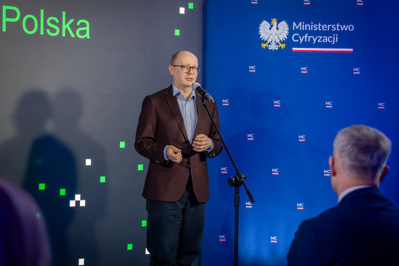 Szef NASK: Polskie media coraz lepiej radzą sobie z informowaniem o cyberzagrożeniach