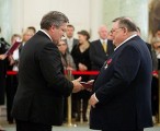 Wojciech Mann za pracę w Polskim Radiu został odznaczony przez prezydenta Bronisława Komorowskiego (fot. Łukasz Kamiński/Prezydent.pl) 