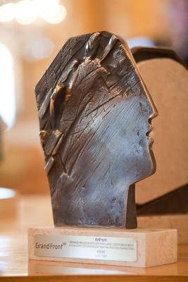 Laureatom konkursu wręczano statuetki zaprojektowane przez rzeźbiarkę Hannę Jelonek z warszawskiej Akademii Sztuk Pięknych
fot. Michał Kołyga