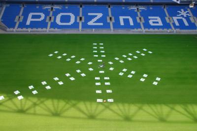 17 lipca, Stadion Miejski w Poznaniu był areną kolejnego niezwykłego wydarzenia. Kilkadziesiąt osób miało okazję, by zjeść niedzielne śniadanie na murawie stadionu.