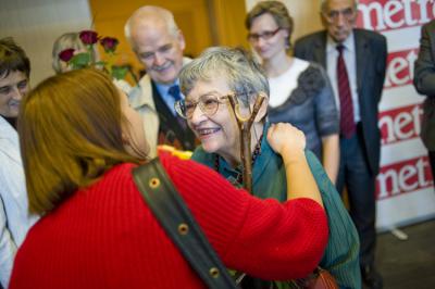 Halina Bortnowska odbiera życzenia (fot. Piotr Król) 