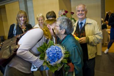 Halina Bortnowska odbiera życzenia (fot. Piotr Król) 