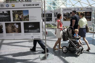 Wystawa Grand Press Photo 2014 w Złotych Tarasach (fot. Piotr Król/Press)