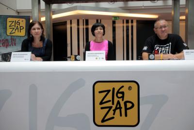 Beata Ryczkowska, Jolanta Adamowicz, Jurek Owsiak (fot. Karol Piechocki Press)